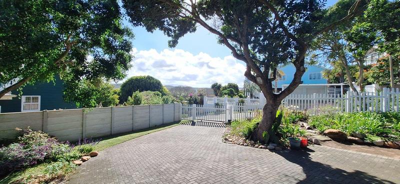 2 Bedroom Property for Sale in Fraaiuitsig Western Cape